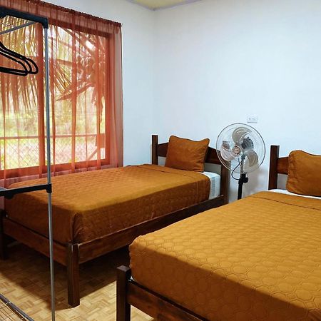 Residencia Las Brisas Griegas Quepos Exterior foto