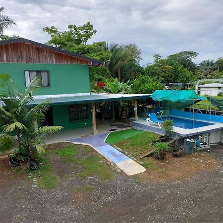 Residencia Las Brisas Griegas Quepos Exterior foto