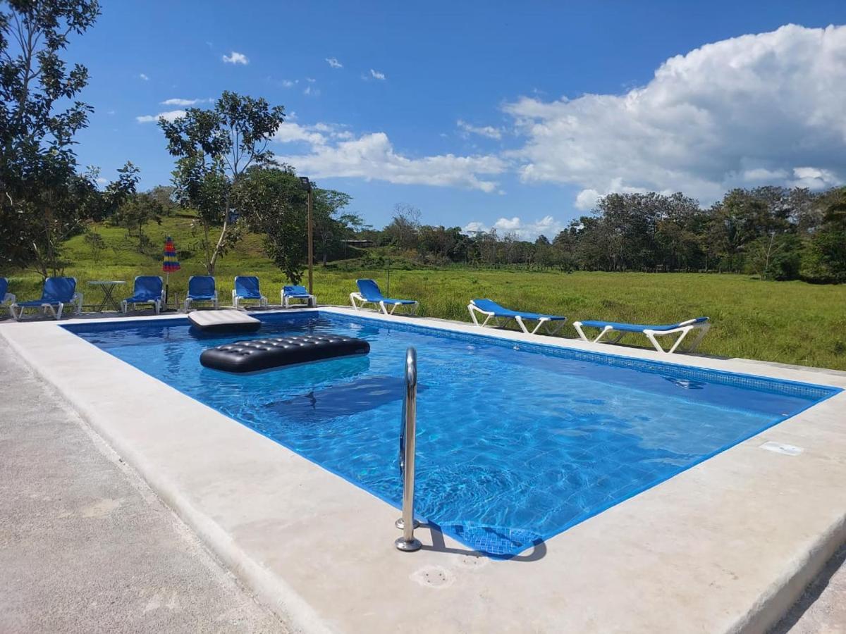 Residencia Las Brisas Griegas Quepos Exterior foto