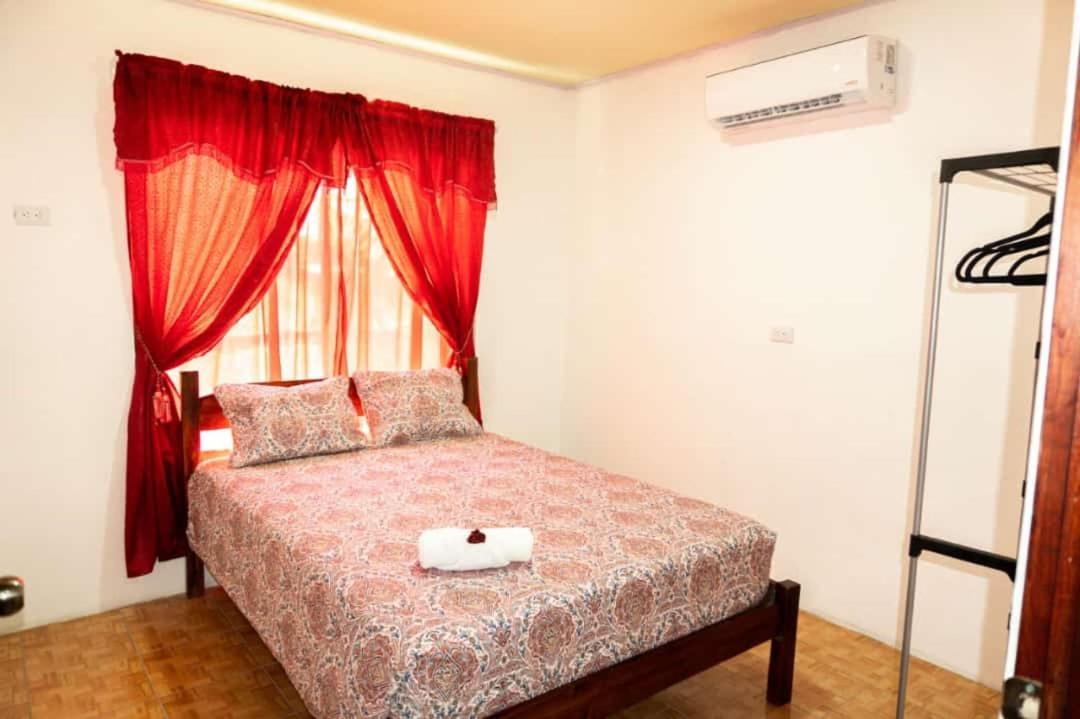 Residencia Las Brisas Griegas Quepos Exterior foto