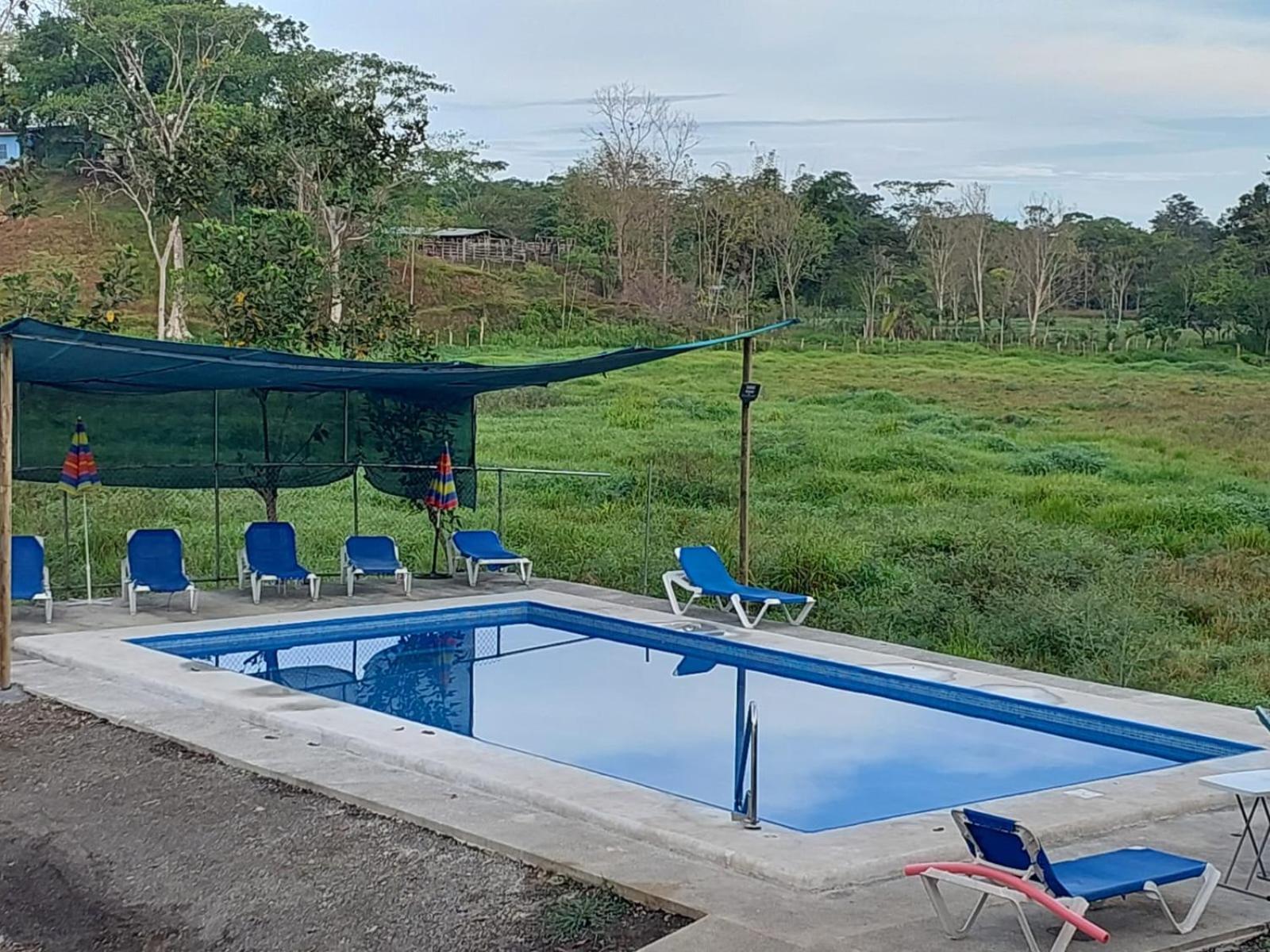Residencia Las Brisas Griegas Quepos Exterior foto